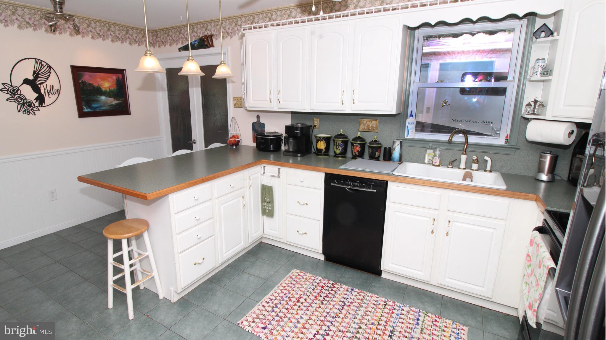 10617 Powell Road Thurmont, MD 21788 - Photo 7 of 32 Updated Kitchen