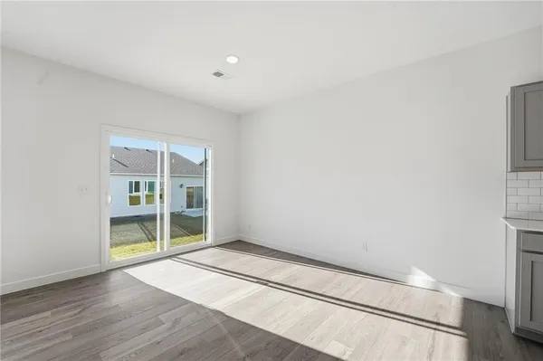 $359,820 | 12427 South Aspen Lane, Lee's Summit, MO 64086