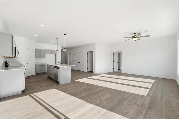 $359,820 | 12427 South Aspen Lane, Lee's Summit, MO 64086