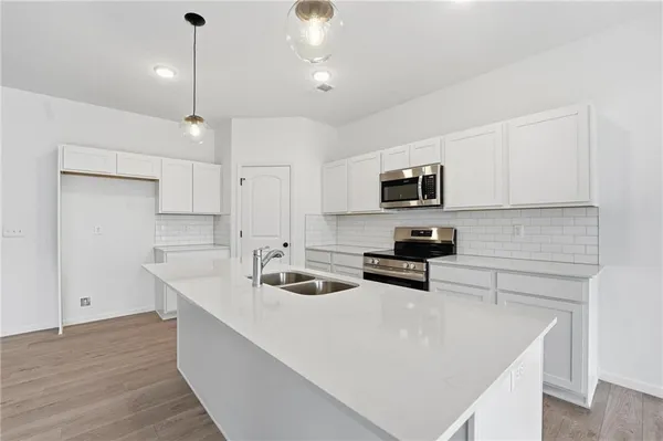 $359,820 | 12427 South Aspen Lane, Lee's Summit, MO 64086