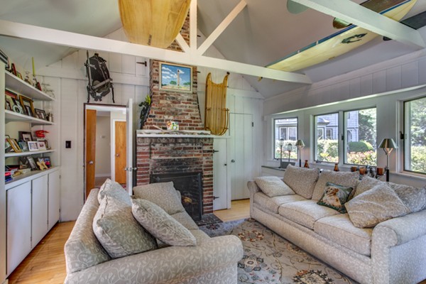 4 Davis Road Marblehead, MA 01945 - Photo 5 of 30 Gallery Image 5