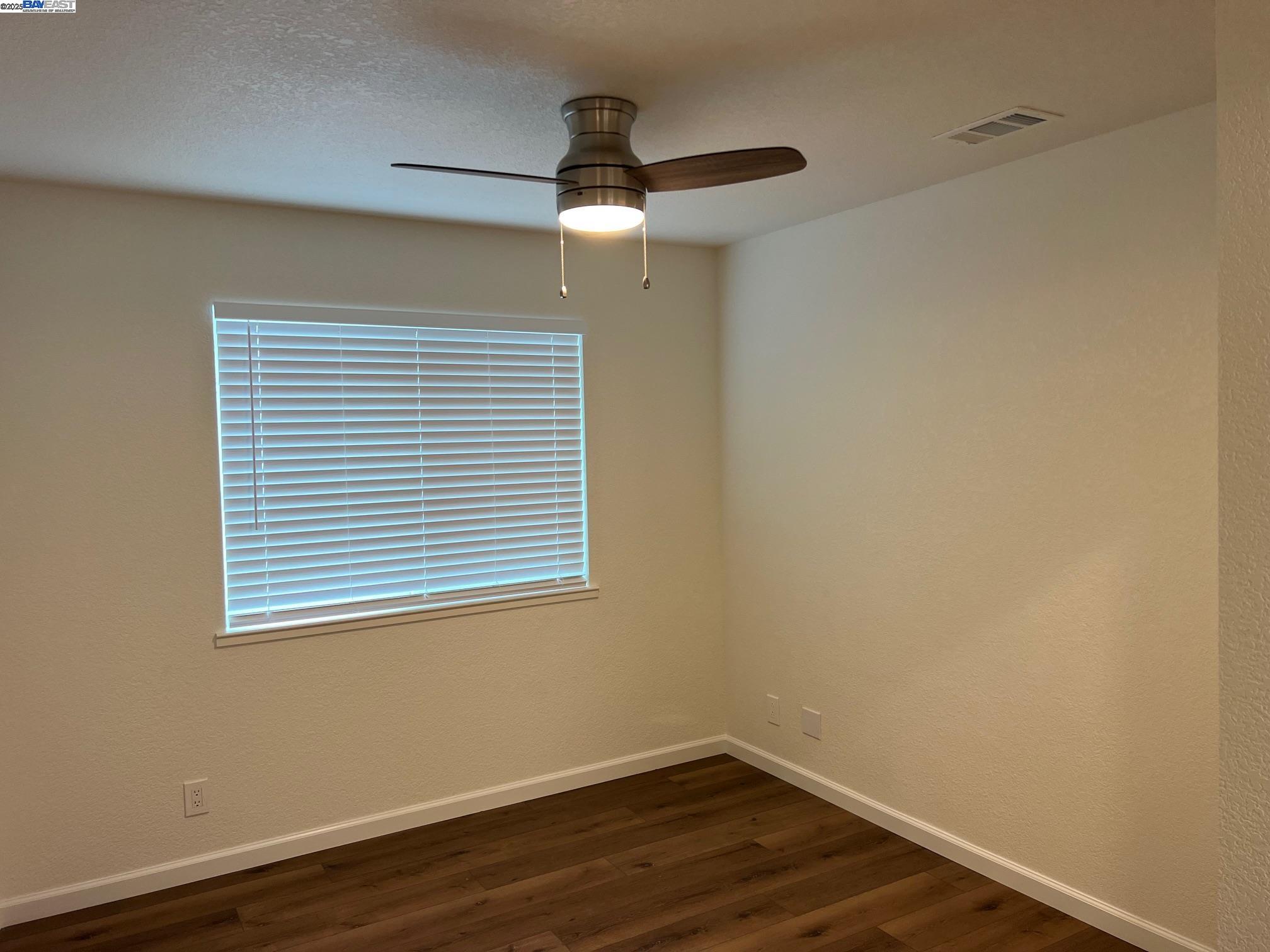 1637 Pine Street Livermore, CA 94551 - Photo 11 of 24