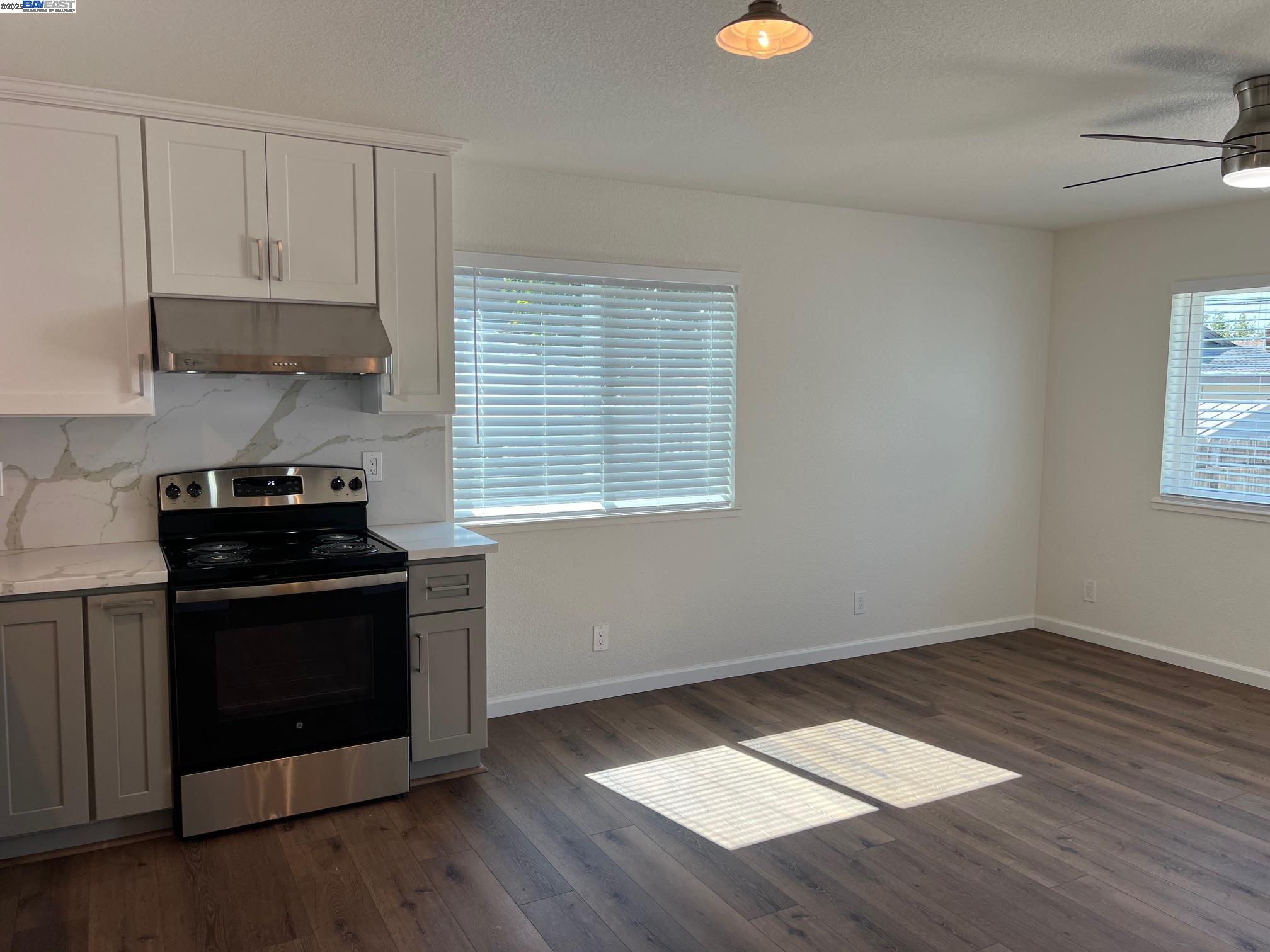 1637 Pine Street Livermore, CA 94551 - Photo 5 of 24