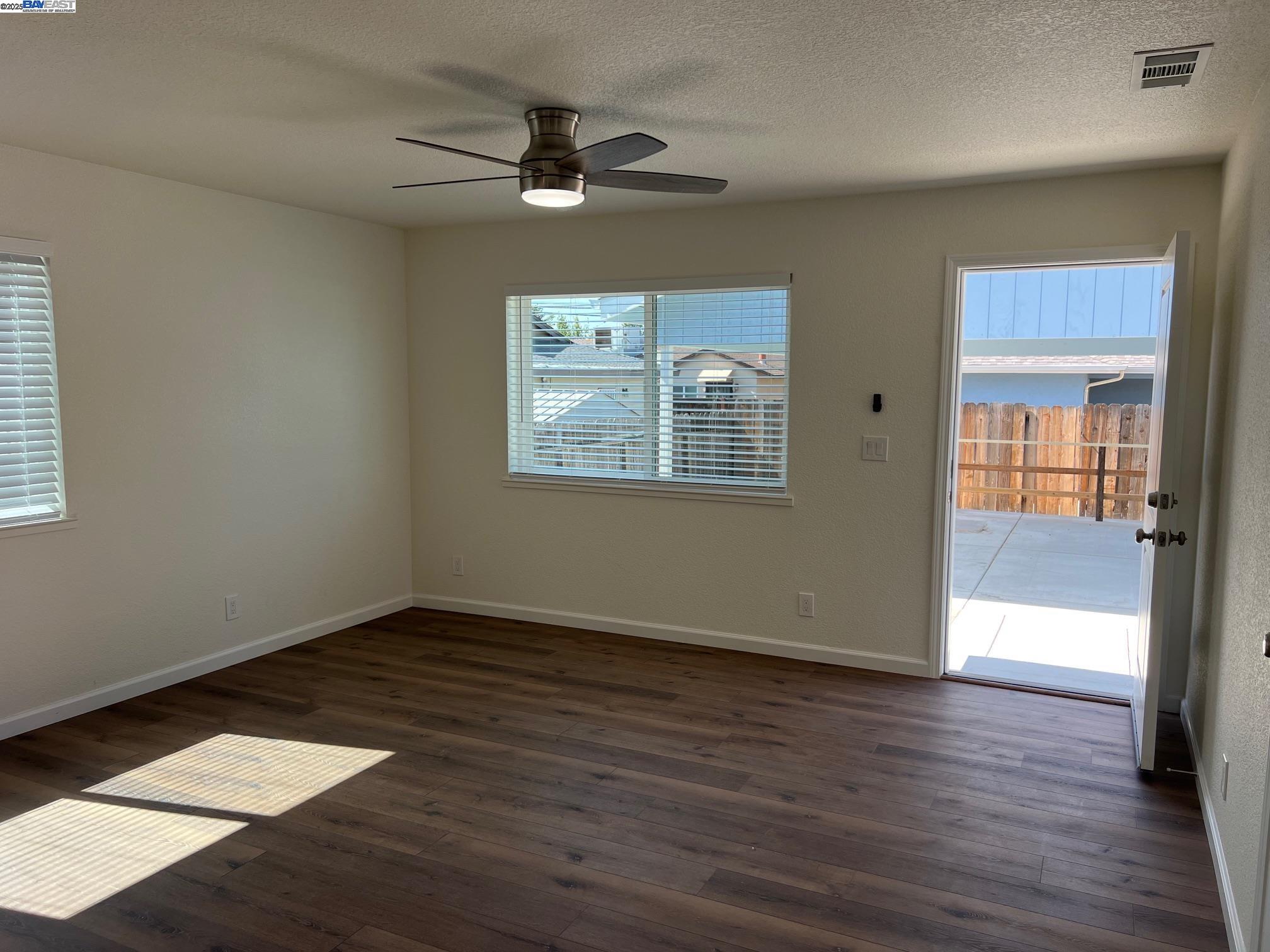 1637 Pine Street Livermore, CA 94551 - Photo 6 of 24