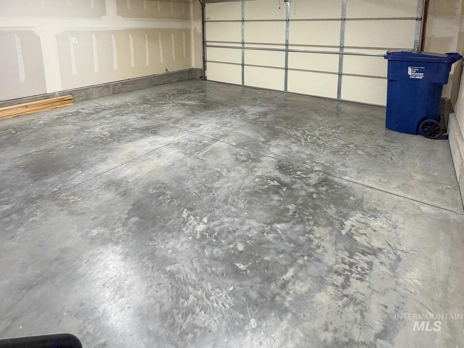 702 Emerald Street Rupert, ID 83350 - Photo 12 of 12 View of garage