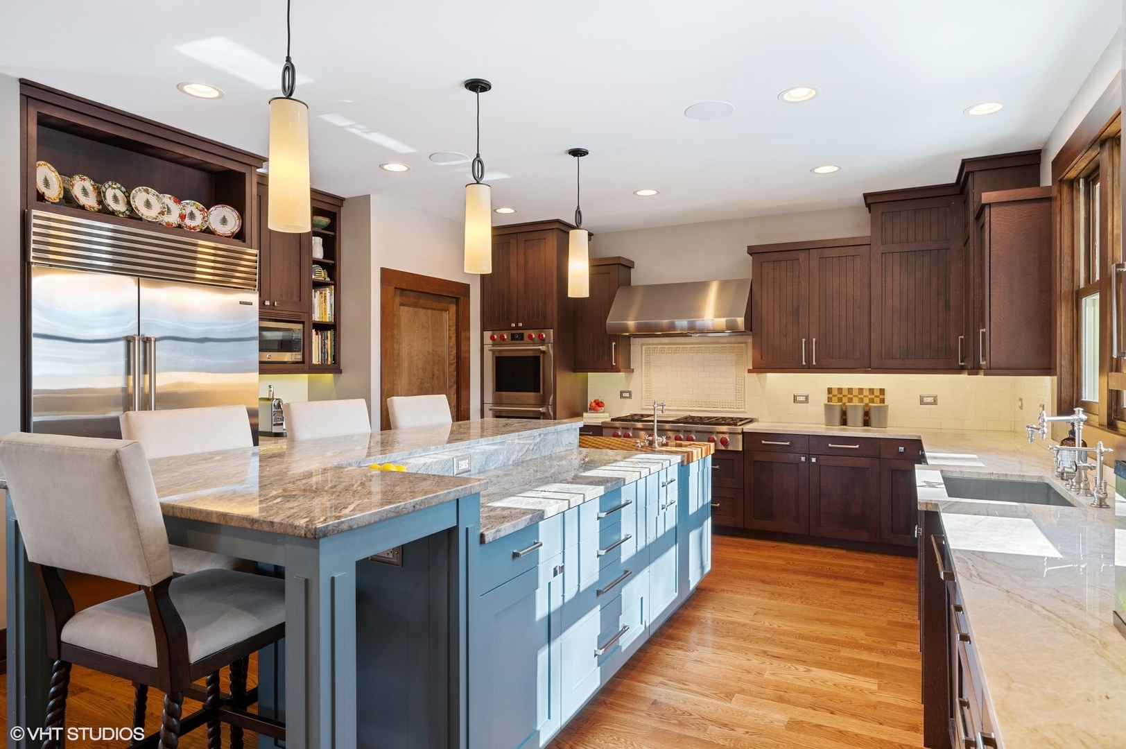 412 Central Avenue Wilmette, IL 60091 - Photo 14 of 69 a large kitchen with granite countertop lots of counter top space