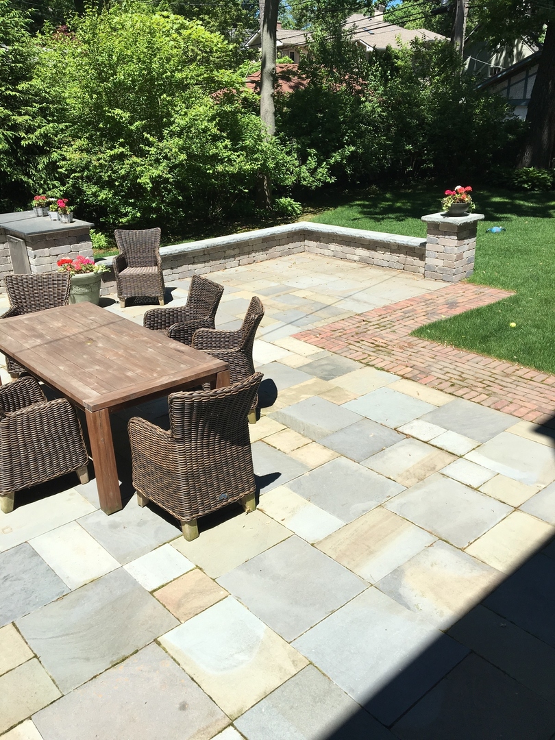 412 Central Avenue Wilmette, IL 60091 - Photo 61 of 69 a view of swimming pool with seating space