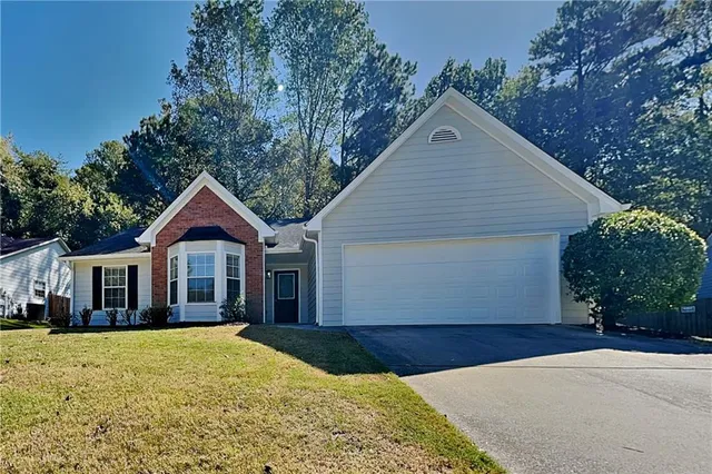 $1,950 | 121 Clarion Road, Lawrenceville, GA 30043