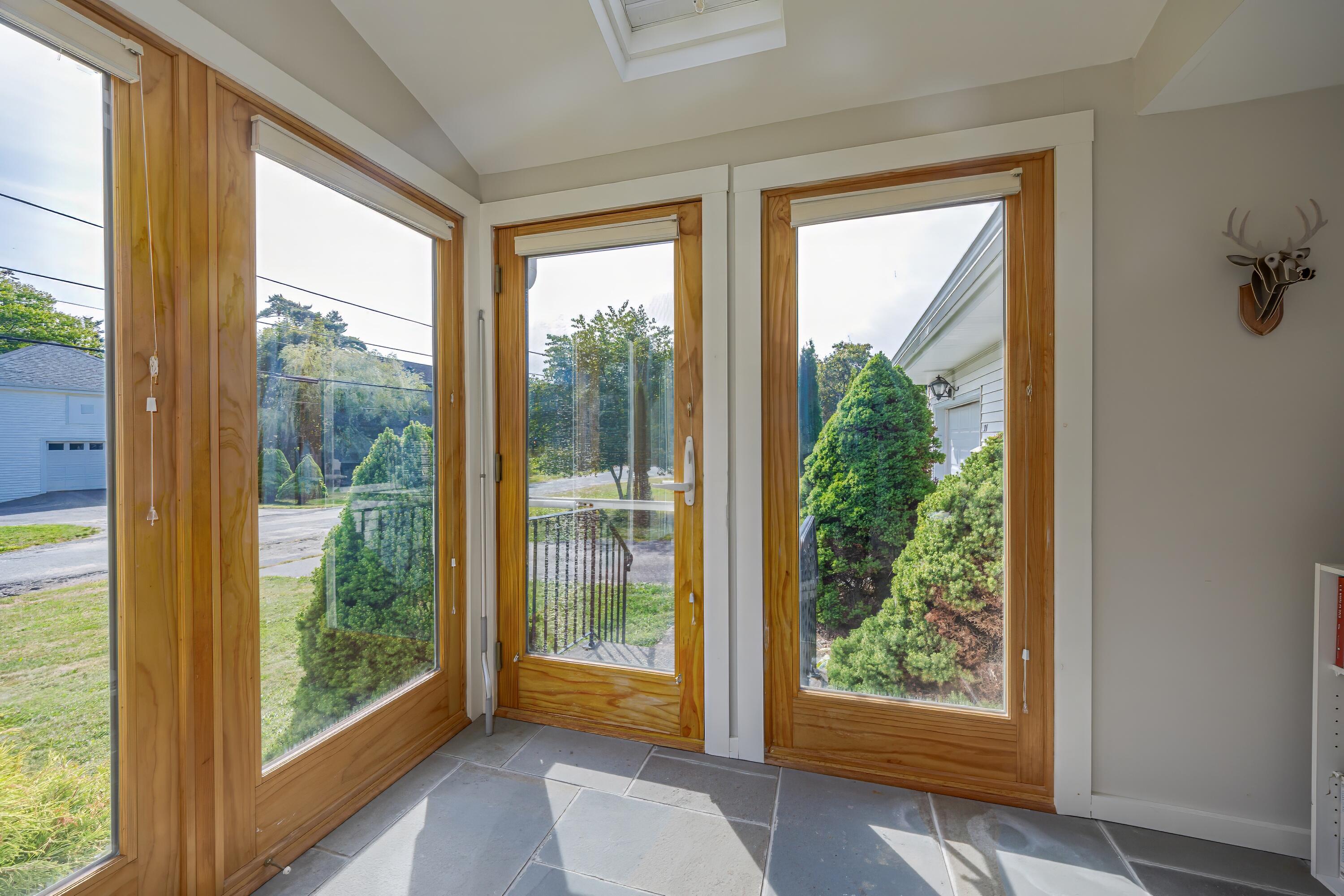 05-35 Maple Street-DTP