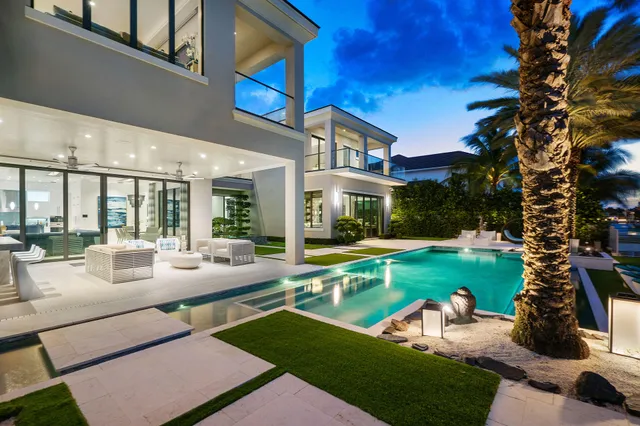 $18,500,000 | 290 South Maya Palm Drive, Boca Raton, FL 33432