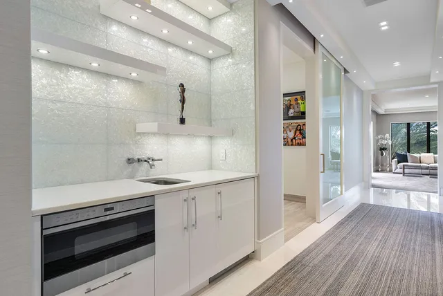 $18,500,000 | 290 South Maya Palm Drive, Boca Raton, FL 33432