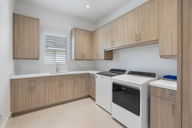 $18,500,000 | 290 South Maya Palm Drive, Boca Raton, FL 33432