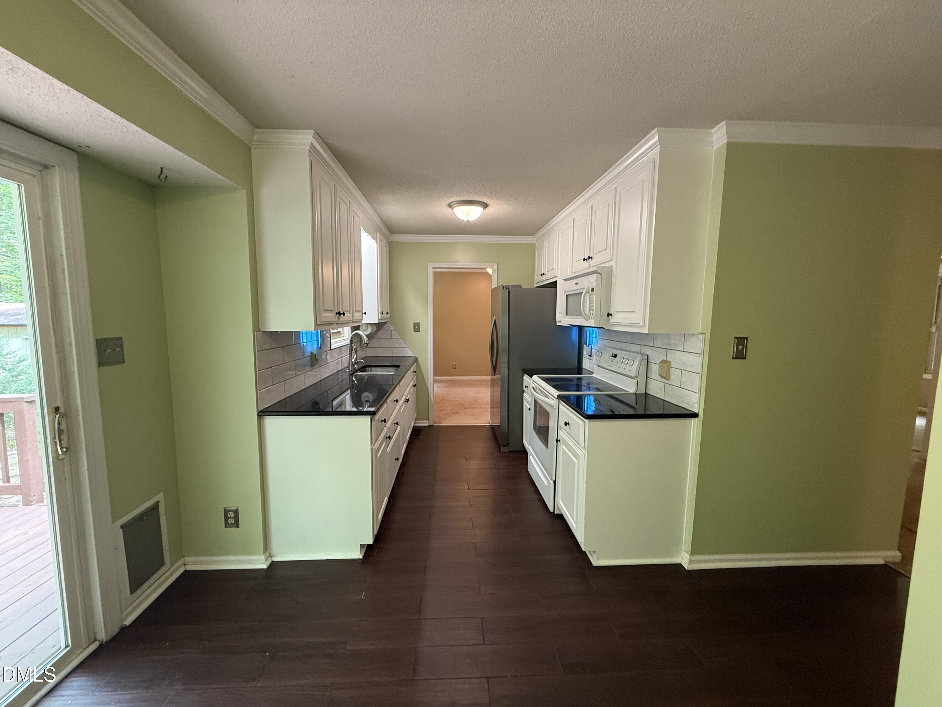 700 Wendy Way Durham, NC 27712 - Photo 17 of 44 Kitchen