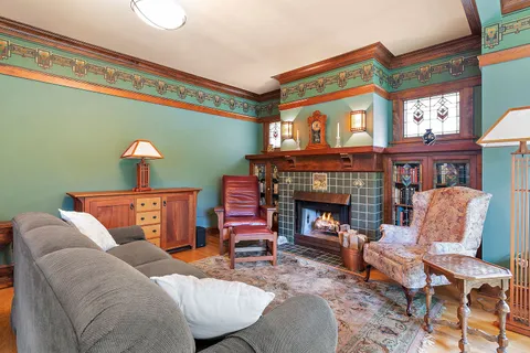 $835,000 | 2948 West Wilson Avenue, Chicago, IL 60625