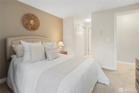 $329,950 | 16817 Larch Way, Unit E103, Lynnwood, WA 98037