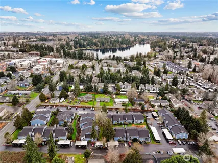 $329,950 | 16817 Larch Way, Unit E103, Lynnwood, WA 98037