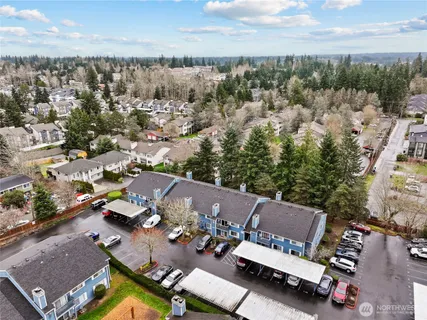 $329,950 | 16817 Larch Way, Unit E103, Lynnwood, WA 98037