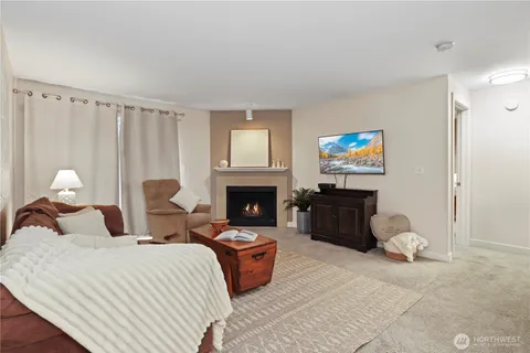 $329,950 | 16817 Larch Way, Unit E103, Lynnwood, WA 98037