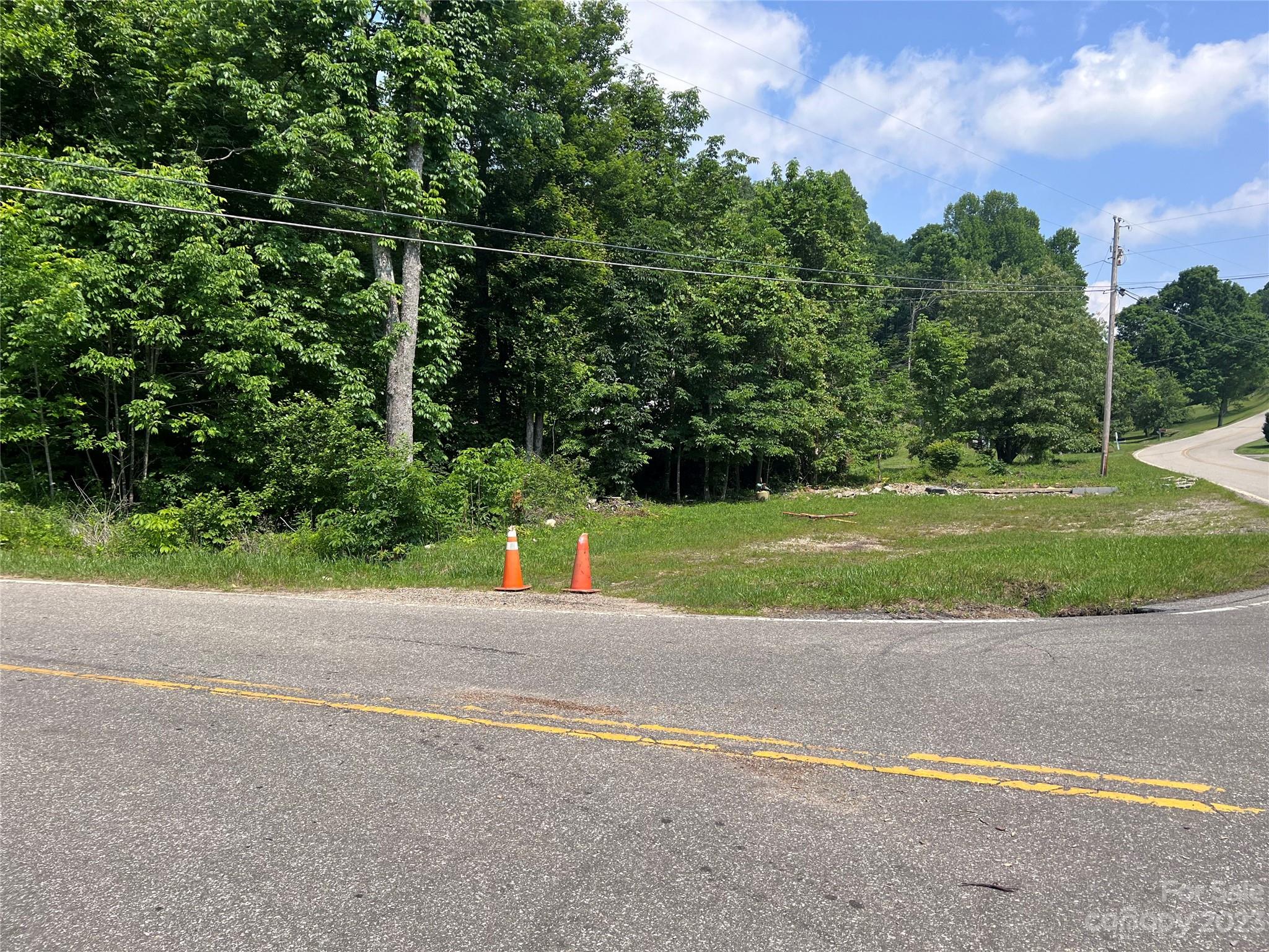 17 Cabbage Patch Road Burnsville, NC 28714 - Photo 6 of 9