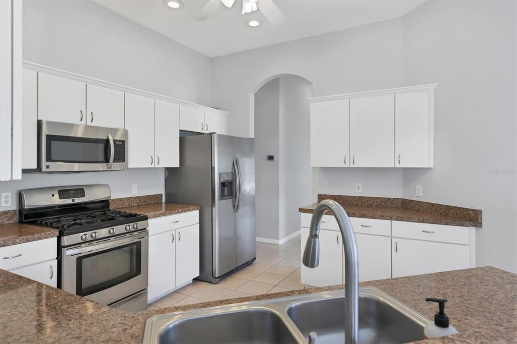11503 Water Poppy Terrace Lakewood Ranch, FL 34202 - Photo 11 of 46