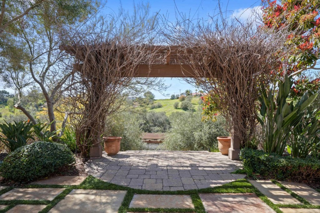 4205 Bridlewood Road Fallbrook, CA 92028 - Photo 47 of 59 a view of a yard with an outdoor space