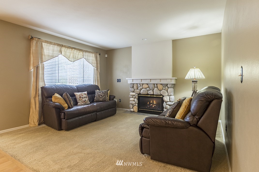 2832 191st Place Southeast Bothell, WA 98012 - Photo 6 of 24