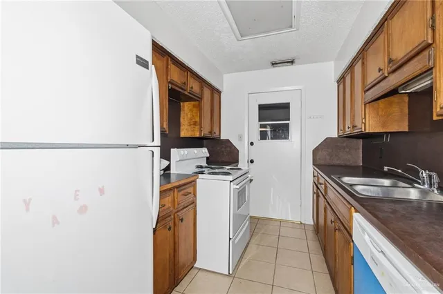 $950 | 303 Forest Hills, Unit 17, Weslaco, TX 78596