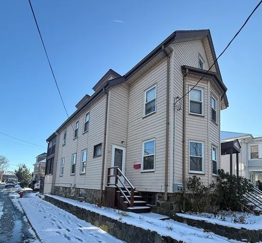 $2,200 | 13 Sculpin Way, Unit 1, Swampscott, MA 01907