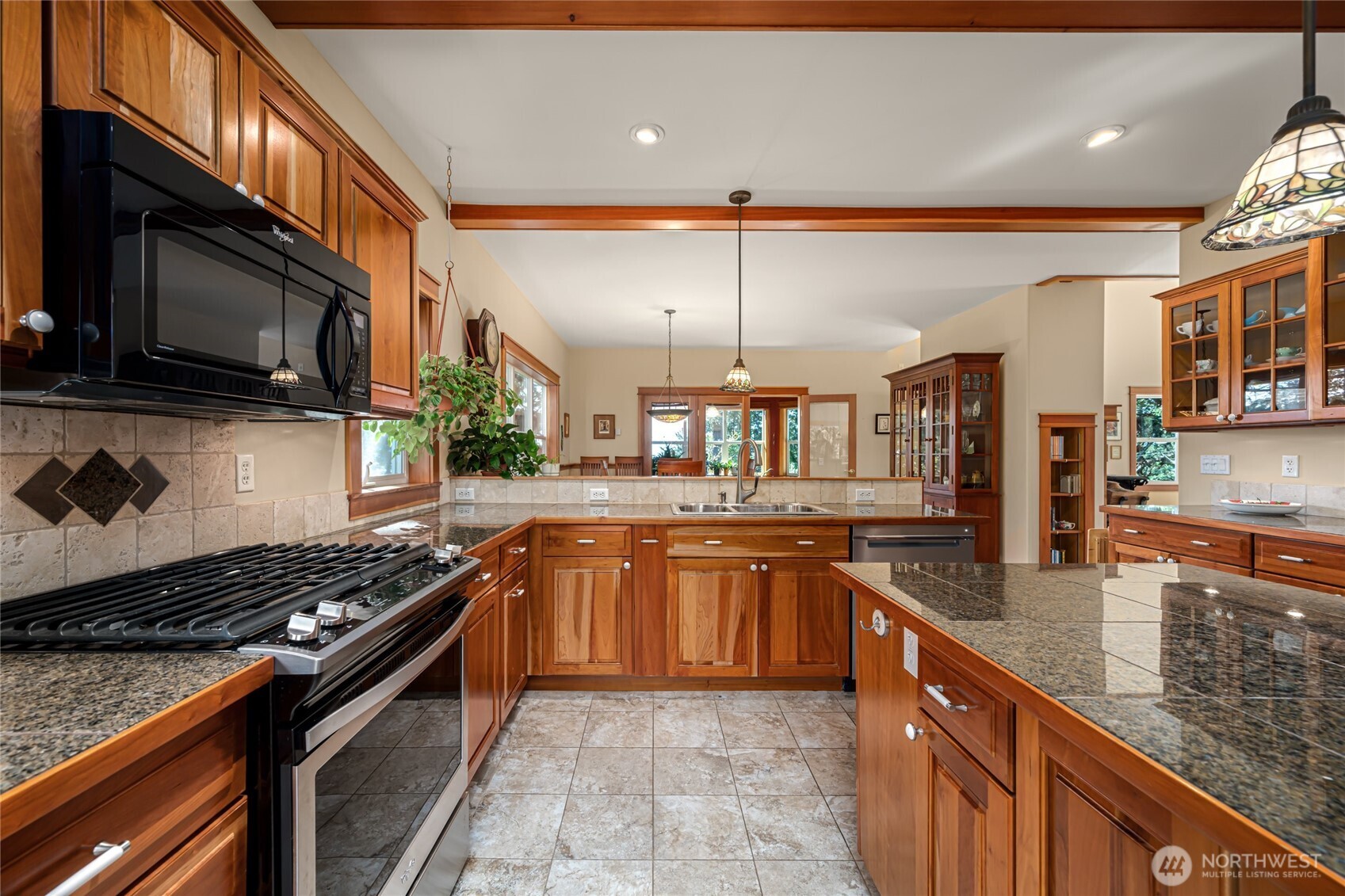 391 Little Mountain Road Friday Harbor, WA 98250 - Photo 11 of 40