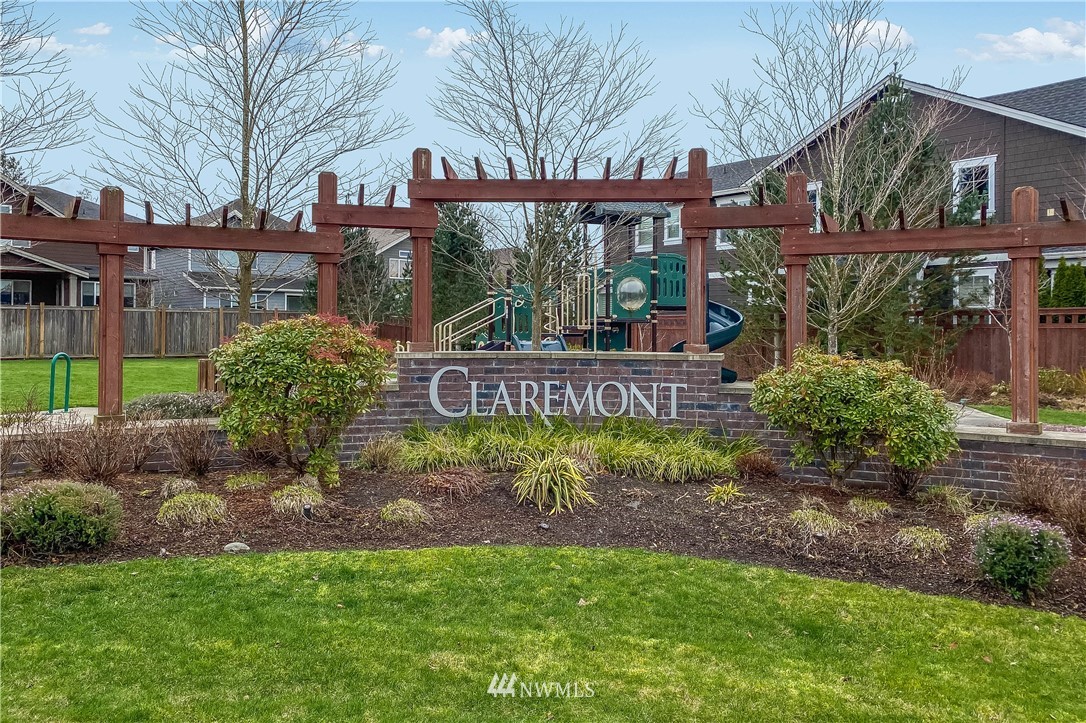 5608 Northeast 9th Street Renton, WA 98059 - Photo 2 of 40