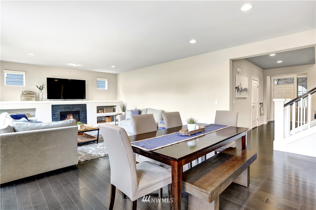 5608 Northeast 9th Street Renton, WA 98059 - Photo 13 of 40