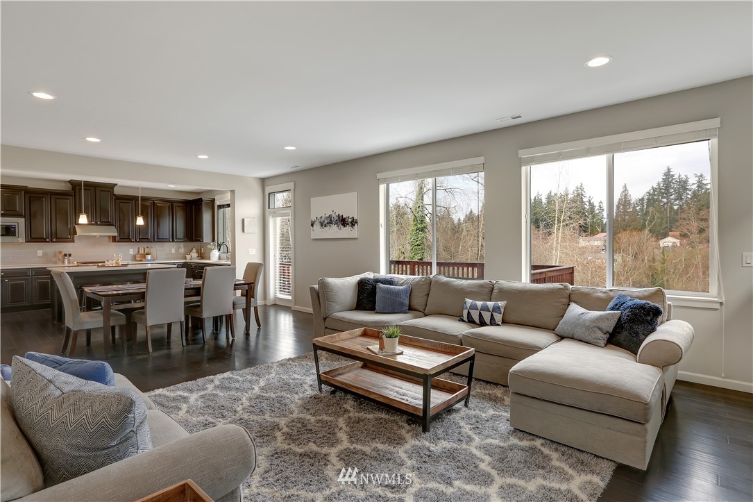 5608 Northeast 9th Street Renton, WA 98059 - Photo 14 of 40