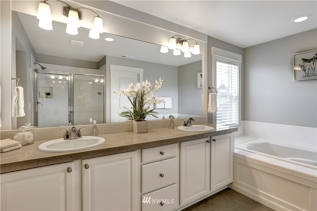 5608 Northeast 9th Street Renton, WA 98059 - Photo 22 of 40