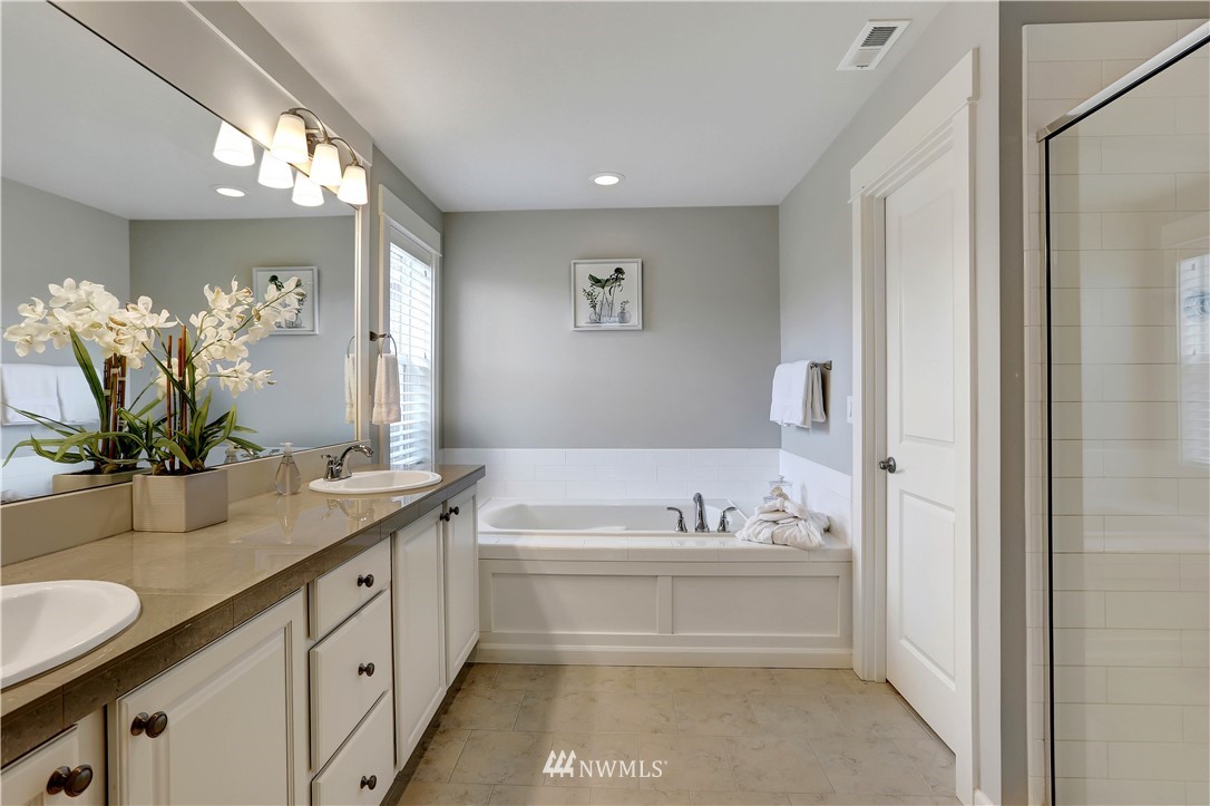 5608 Northeast 9th Street Renton, WA 98059 - Photo 23 of 40