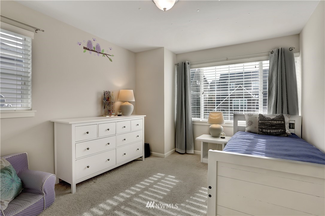 5608 Northeast 9th Street Renton, WA 98059 - Photo 26 of 40