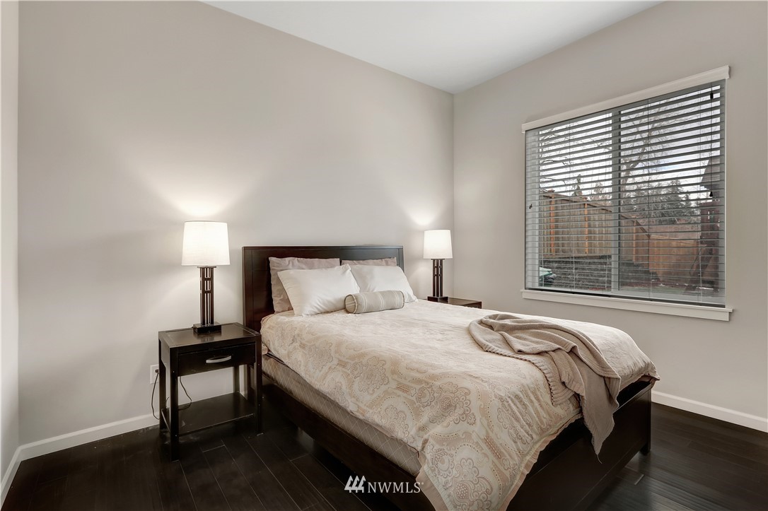 5608 Northeast 9th Street Renton, WA 98059 - Photo 32 of 40