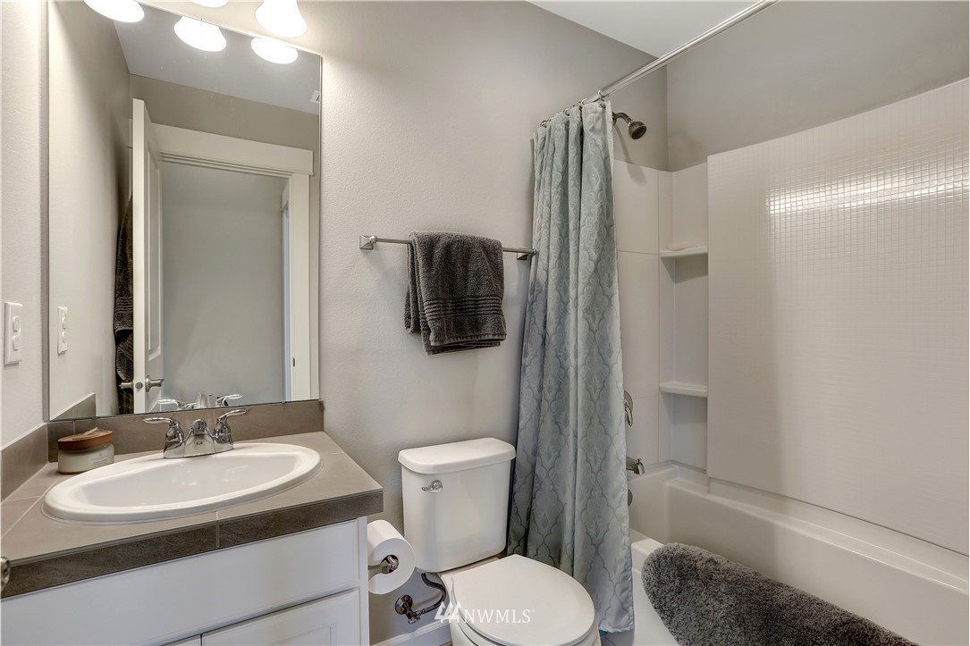 5608 Northeast 9th Street Renton, WA 98059 - Photo 33 of 40