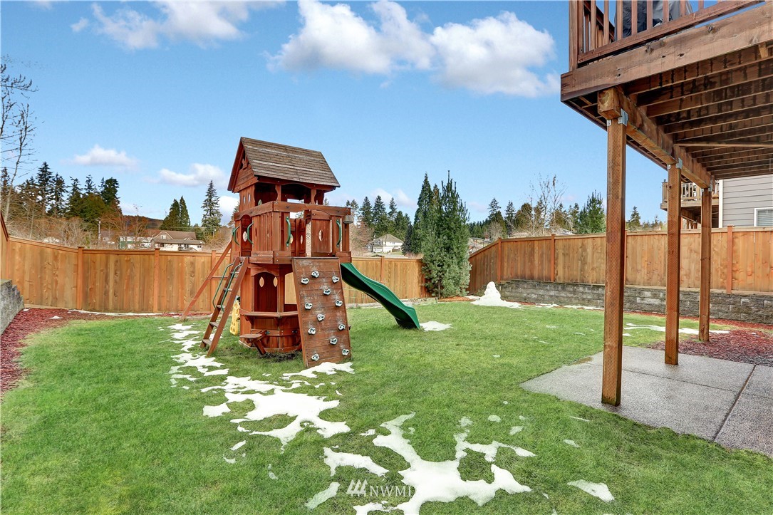 5608 Northeast 9th Street Renton, WA 98059 - Photo 37 of 40