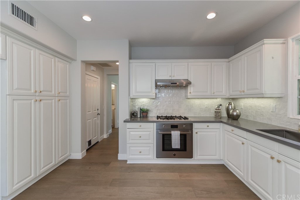 53 Bellwind Irvine, CA 92603 - Photo 14 of 32