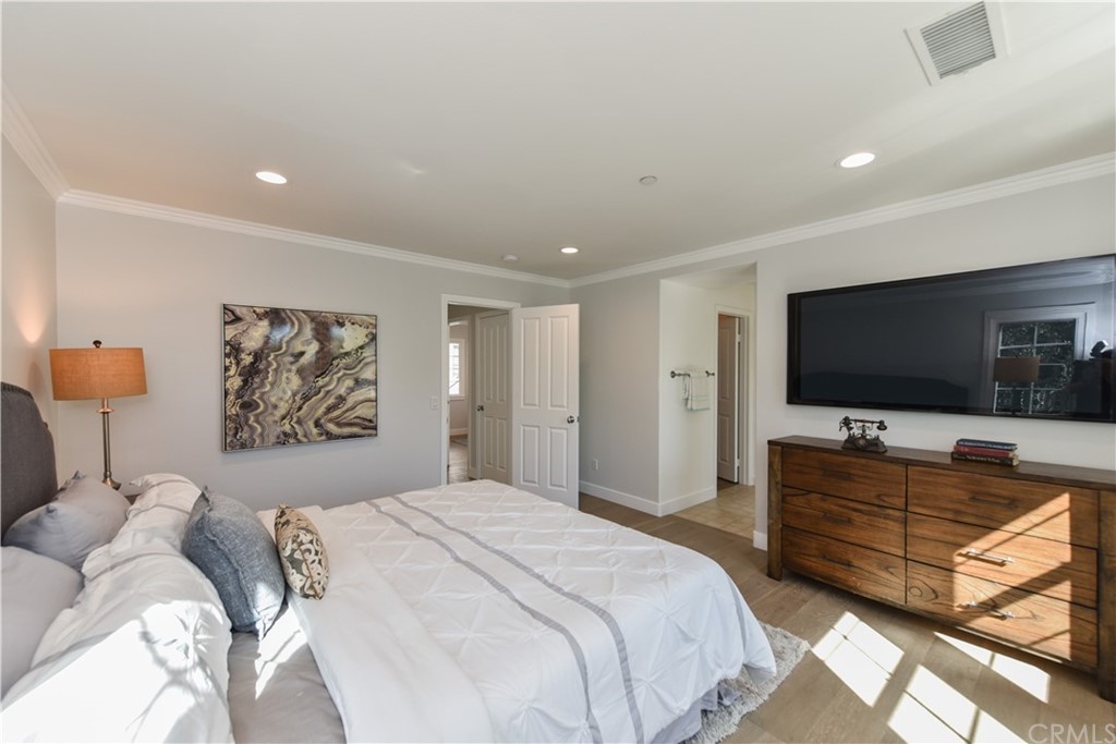 53 Bellwind Irvine, CA 92603 - Photo 16 of 32