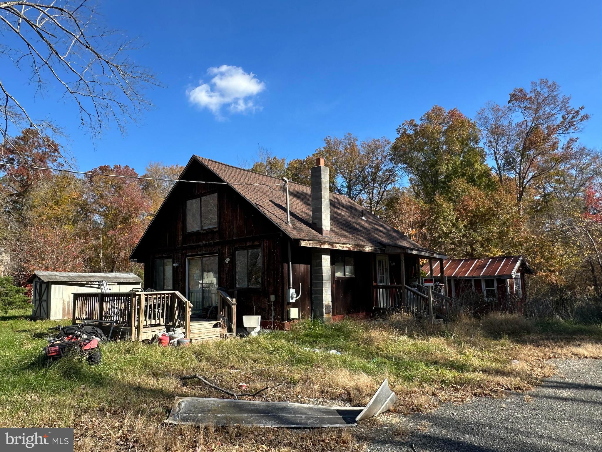16122 Thoroughfare Road Haymarket, VA 20169 - Photo 7 of 34 a front view of a house with a yard