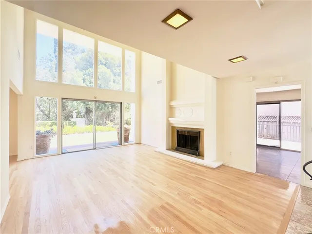 $5,995 | 3424 Lambeth Street, Los Feliz, CA 90027