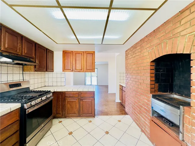 $5,995 | 3424 Lambeth Street, Los Feliz, CA 90027