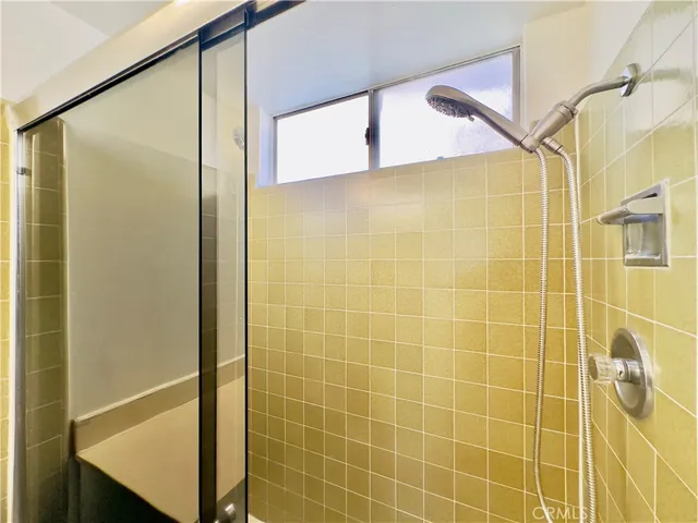 $5,995 | 3424 Lambeth Street, Los Feliz, CA 90027