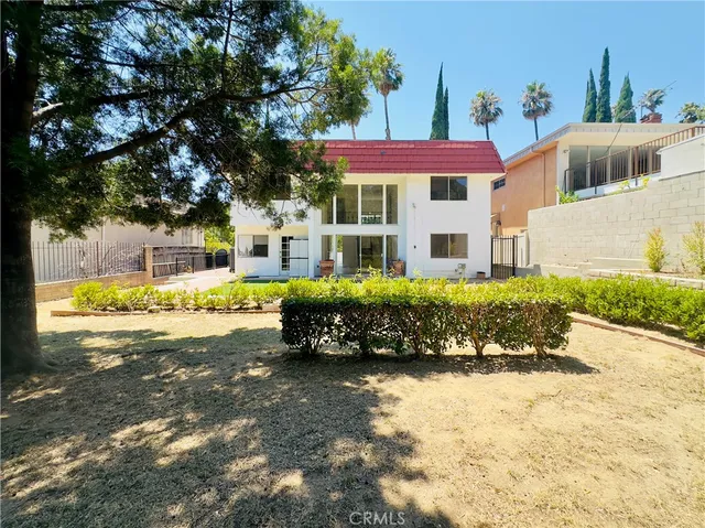 $5,995 | 3424 Lambeth Street, Los Feliz, CA 90027
