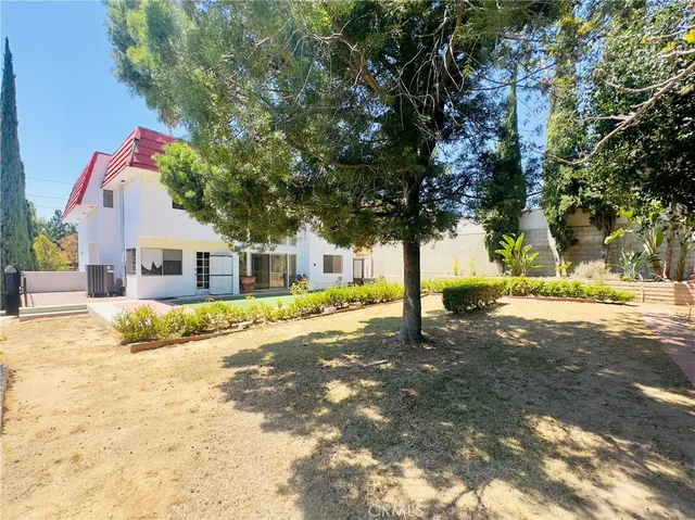 $5,995 | 3424 Lambeth Street, Los Feliz, CA 90027