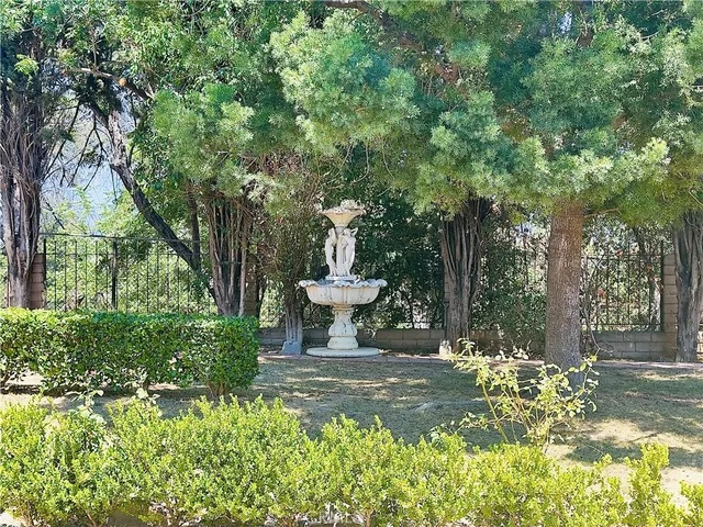 $5,995 | 3424 Lambeth Street, Los Feliz, CA 90027