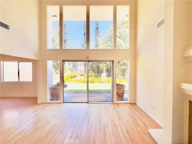 $5,995 | 3424 Lambeth Street, Los Feliz, CA 90027