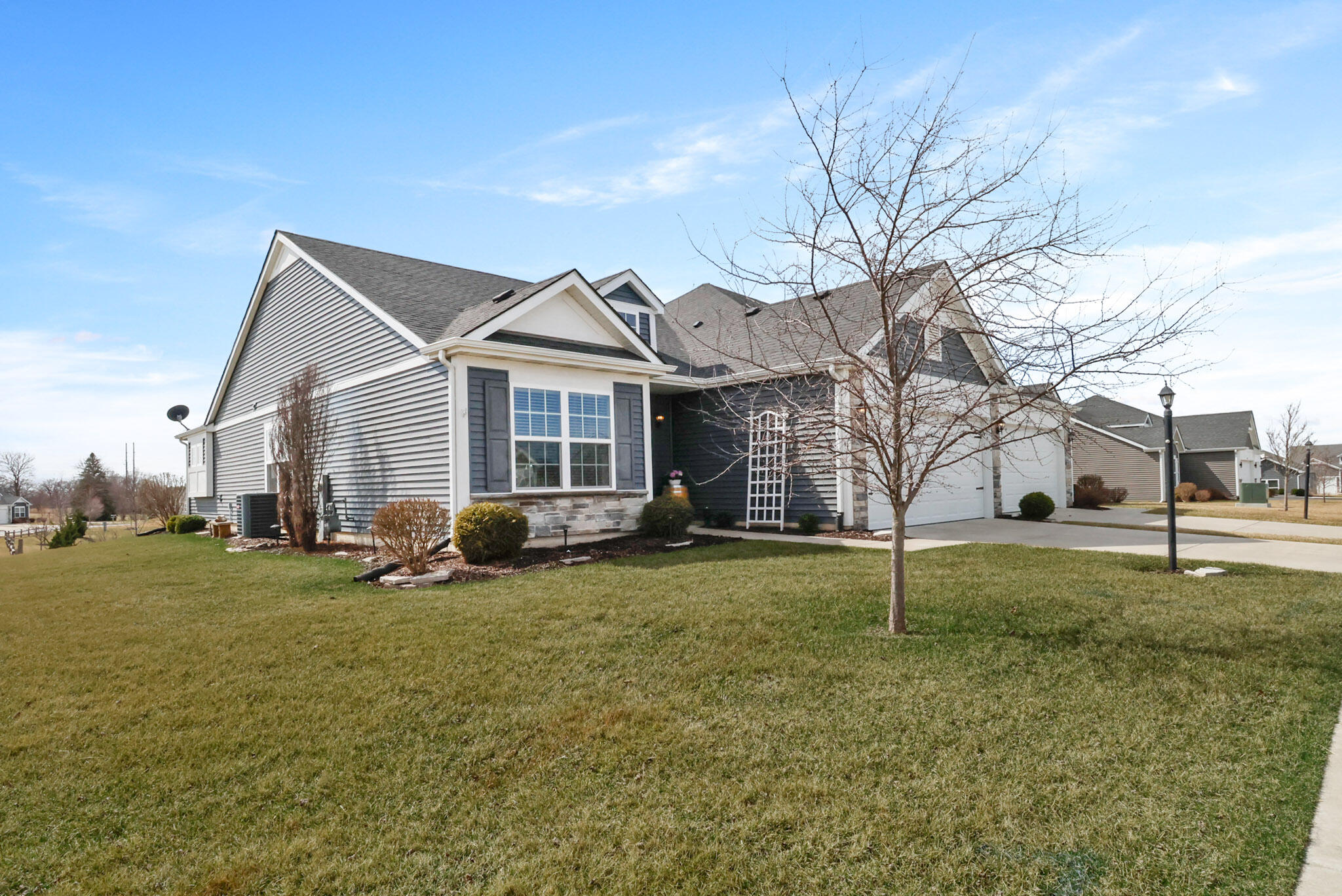 2951 Blue River Road Valparaiso, IN 46385 - Photo 3 of 27 2048x1368