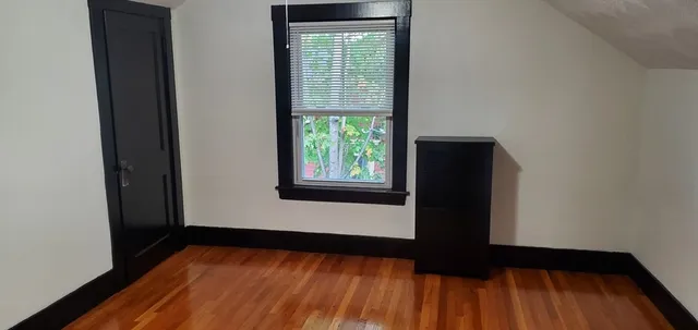 $2,400 | 126 West Wyoming Avenue, Unit 5, Melrose, MA 02176